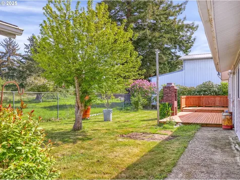 1425 SE 12th Place Warrenton OR 97146