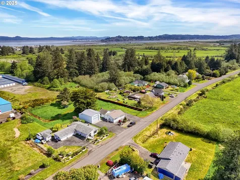 1425 SE 12th Place Warrenton OR 97146
