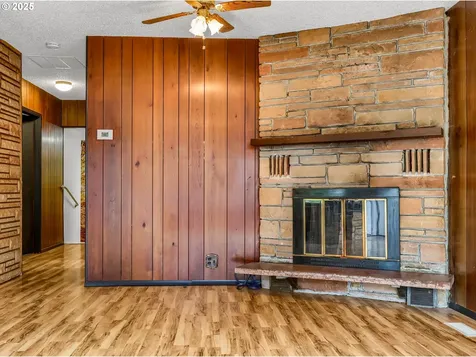 1425 SE 12th Place Warrenton OR 97146