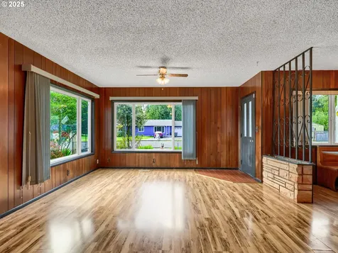 1425 SE 12th Place Warrenton OR 97146