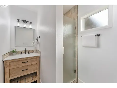529 W 25th Street Vancouver WA 98660