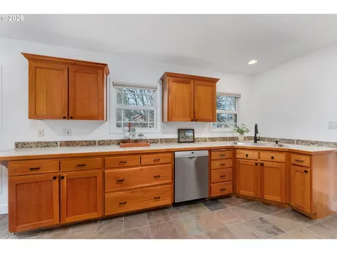 529 W 25th Street Vancouver WA 98660