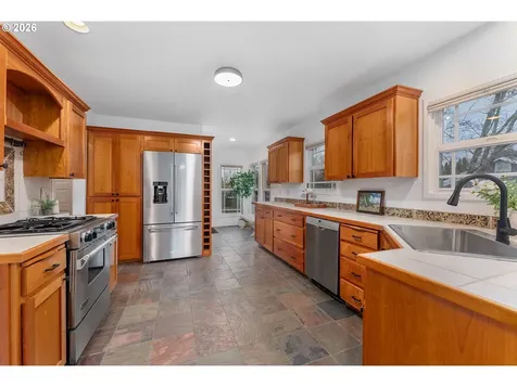 529 W 25th Street Vancouver WA 98660
