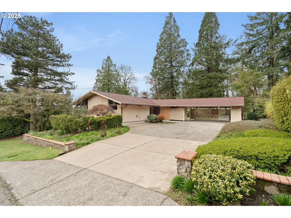 4035 SW Altadena Avenue Portland OR 97239