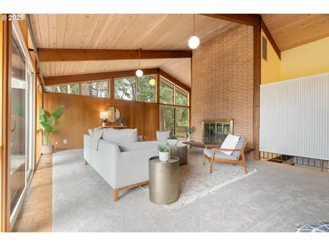 4035 SW Altadena Avenue Portland OR 97239