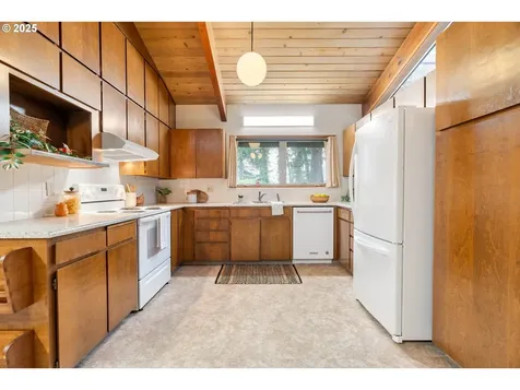 4035 SW Altadena Avenue Portland OR 97239