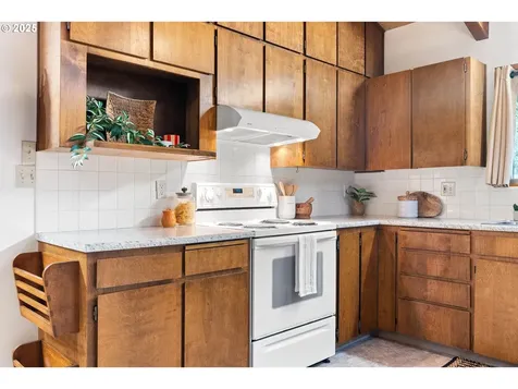 4035 SW Altadena Avenue Portland OR 97239