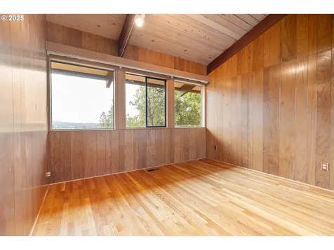 4035 SW Altadena Avenue Portland OR 97239