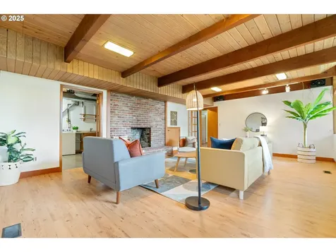 4035 SW Altadena Avenue Portland OR 97239