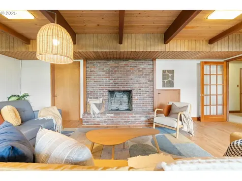 4035 SW Altadena Avenue Portland OR 97239