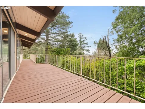 4035 SW Altadena Avenue Portland OR 97239