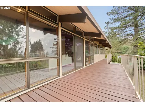 4035 SW Altadena Avenue Portland OR 97239