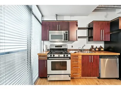 1410 SW 11th Avenue Portland OR 97201