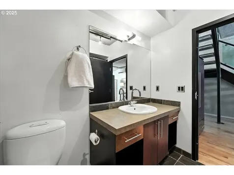 1410 SW 11th Avenue Portland OR 97201