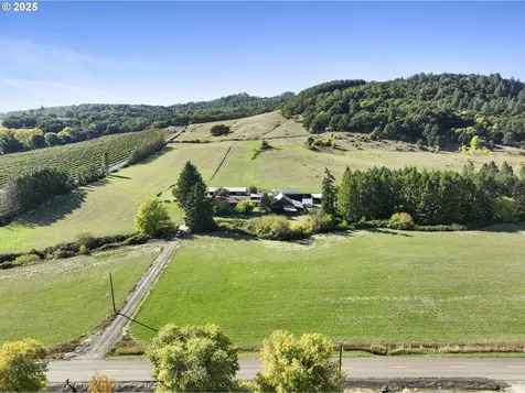17300 SW Muddy Valley Road Mcminnville OR 97128
