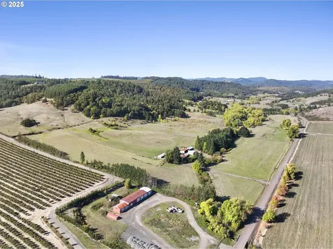 17300 SW Muddy Valley Road Mcminnville OR 97128