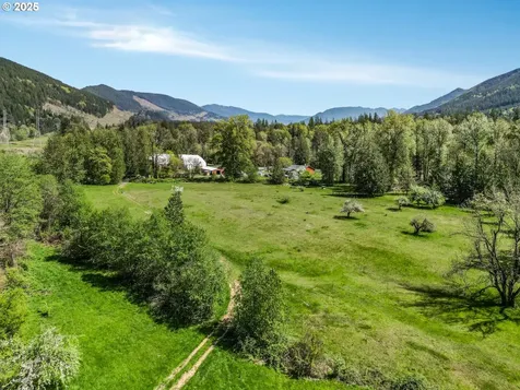 58885 E Marmot Road Sandy OR 97055
