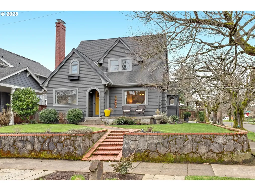 2806 NE Bryce Street Portland OR 97212