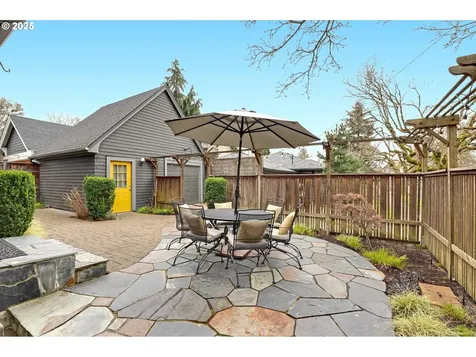 2806 NE Bryce Street Portland OR 97212