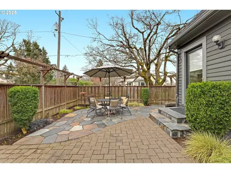2806 NE Bryce Street Portland OR 97212