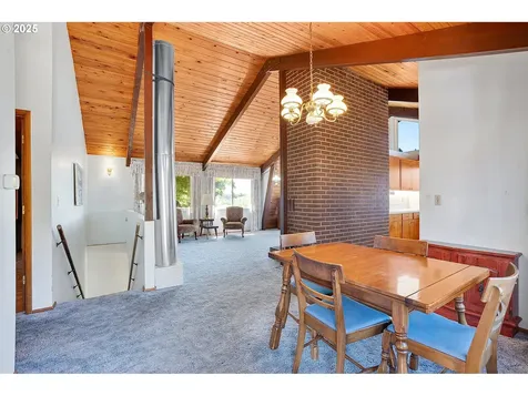 28795 SW Petes Mountain Road West Linn OR 97068