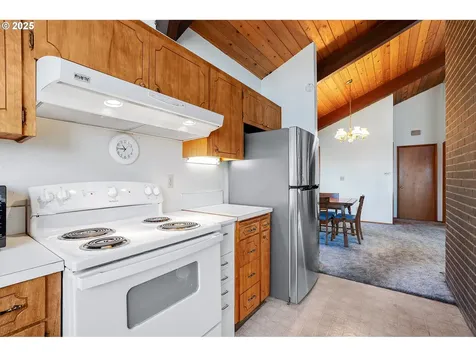 28795 SW Petes Mountain Road West Linn OR 97068