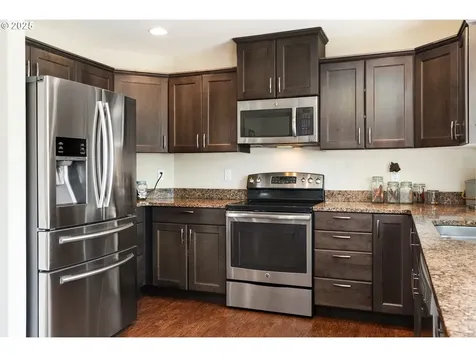 3529 Jones Loop Hood River OR 97031