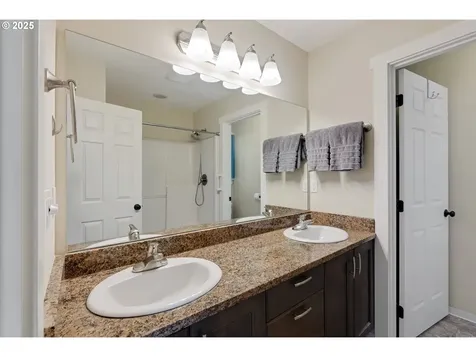 3529 Jones Loop Hood River OR 97031