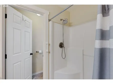 3529 Jones Loop Hood River OR 97031