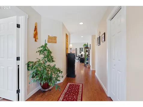 3529 Jones Loop Hood River OR 97031