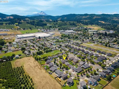 3529 Jones Loop Hood River OR 97031