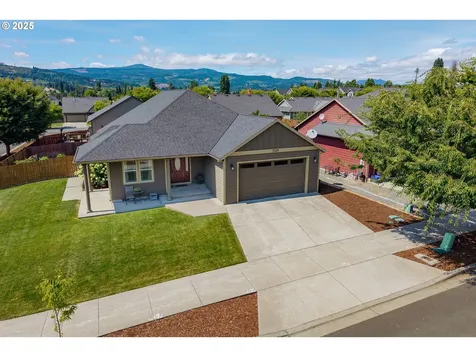 3529 Jones Loop Hood River OR 97031