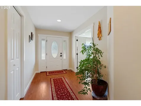 3529 Jones Loop Hood River OR 97031