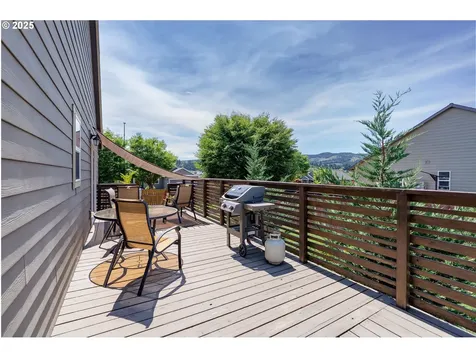 3529 Jones Loop Hood River OR 97031