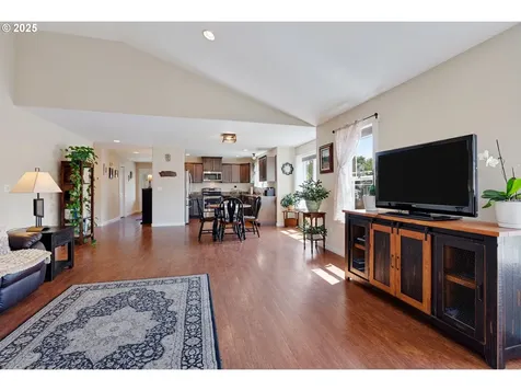 3529 Jones Loop Hood River OR 97031