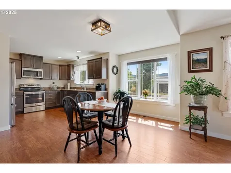 3529 Jones Loop Hood River OR 97031