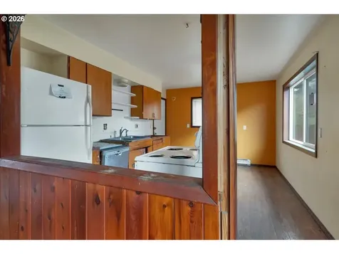 4634 SE Lee Avenue Lincoln City OR 97367