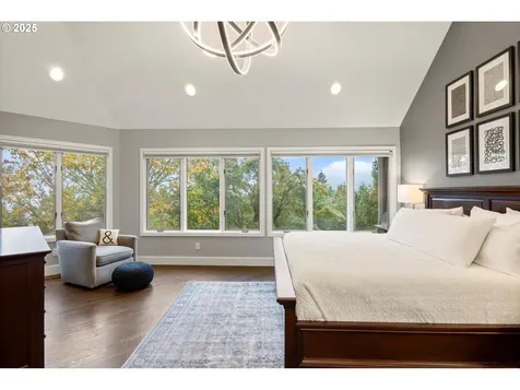 3440 SW Doschview Court Portland OR 97239