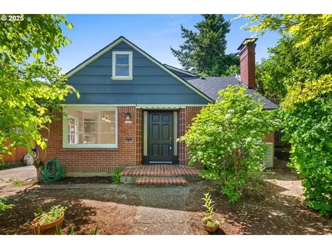 1605 SE 22nd Avenue Portland OR 97214