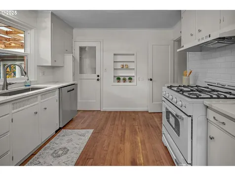 1605 SE 22nd Avenue Portland OR 97214