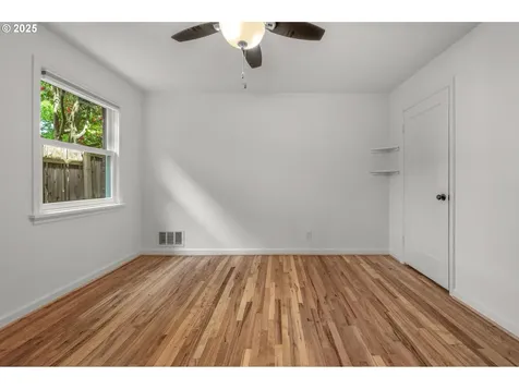 1605 SE 22nd Avenue Portland OR 97214