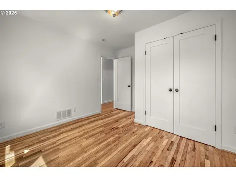 1605 SE 22nd Avenue Portland OR 97214