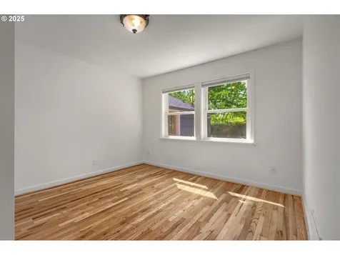 1605 SE 22nd Avenue Portland OR 97214