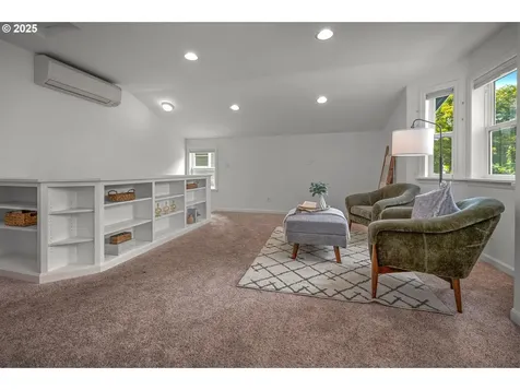 1605 SE 22nd Avenue Portland OR 97214