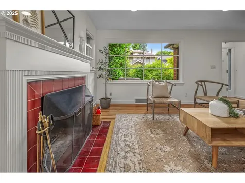 1605 SE 22nd Avenue Portland OR 97214