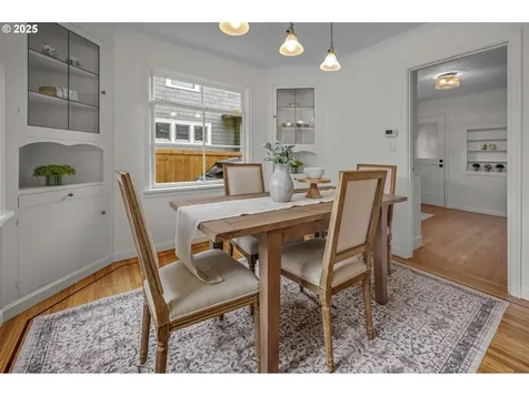 1605 SE 22nd Avenue Portland OR 97214