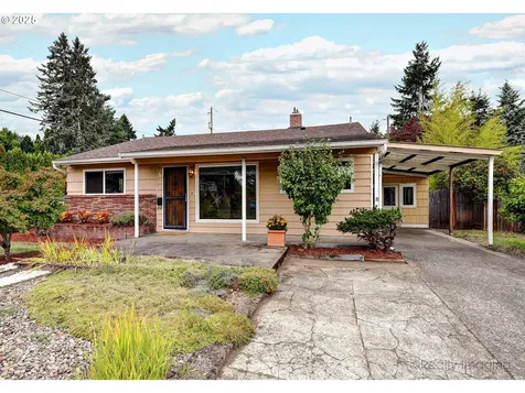 7701 SE Lincoln Street Portland OR 97215