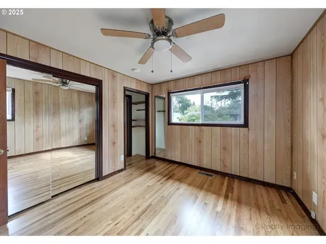 7701 SE Lincoln Street Portland OR 97215