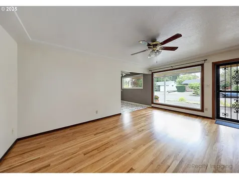 7701 SE Lincoln Street Portland OR 97215