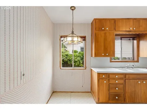 1412 NE 53rd Avenue Portland OR 97213